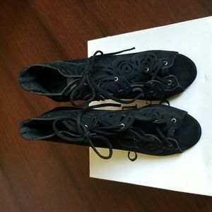 Chelsea & Zoe heels size 9